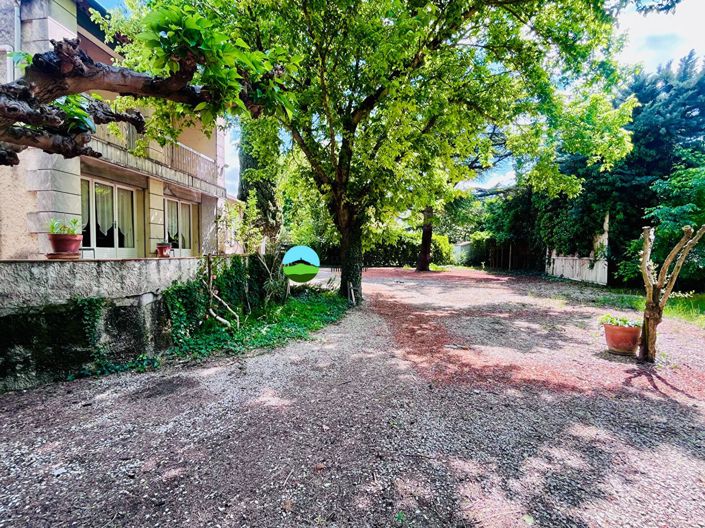 Image No.10-3 Bed House for sale