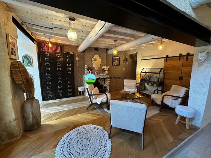 Image No.8-7 Bed Property for sale