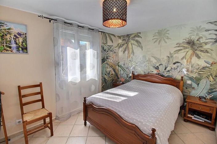 Image No.10-4 Bed House for sale