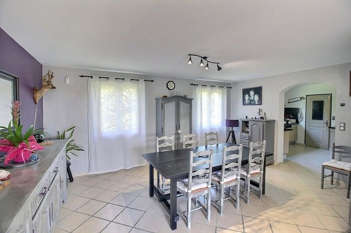 Image No.8-4 Bed House for sale