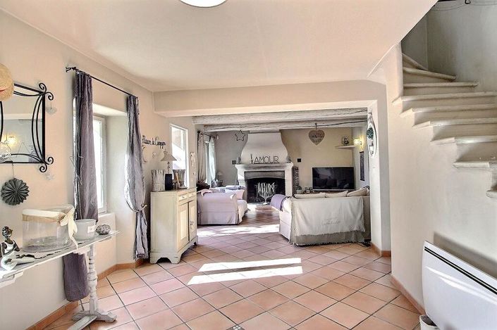 Image No.8-4 Bed House for sale