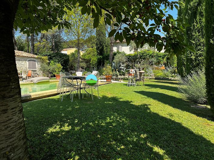 Image No.1-4 Bed House for sale