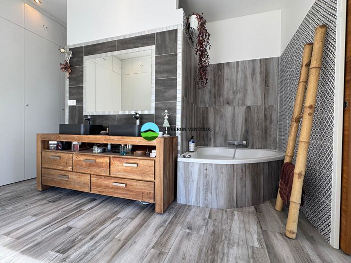 Image No.12-4 Bed House for sale