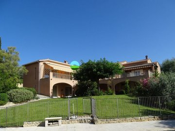 5 Bed House for sale