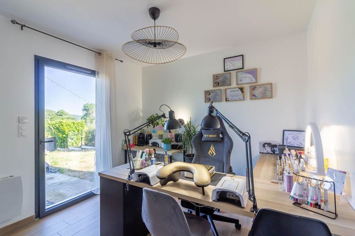 Image No.12-3 Bed House for sale