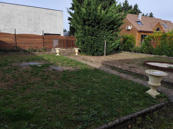 Image No.17-3 Bed House for sale