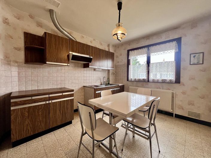 Image No.11-House for sale