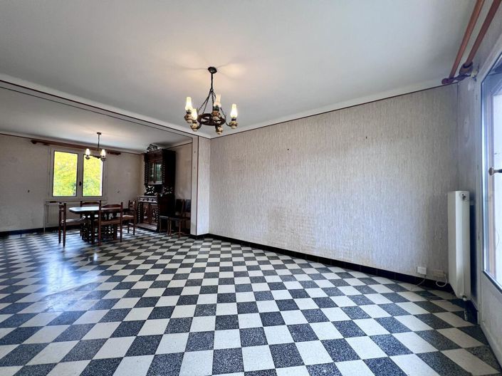 Image No.6-House for sale