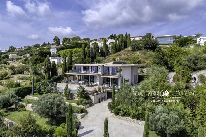 Image No.2-5 Bed House for sale