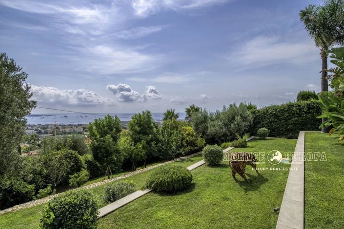 Image No.7-5 Bed House for sale