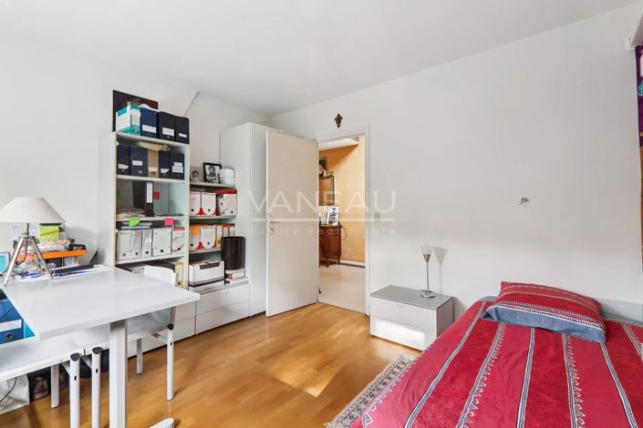 Image No.10-4 Bed House for sale