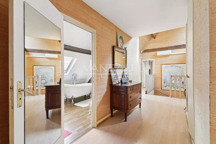 Image No.12-4 Bed House for sale