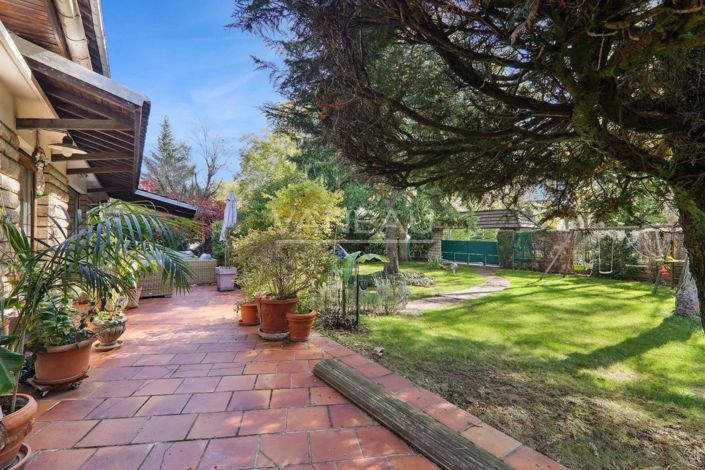 Image No.3-4 Bed House for sale