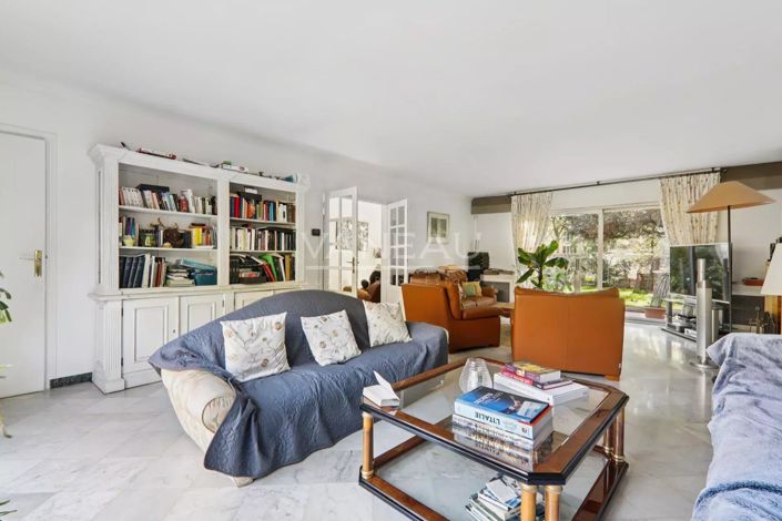 Image No.7-4 Bed House for sale