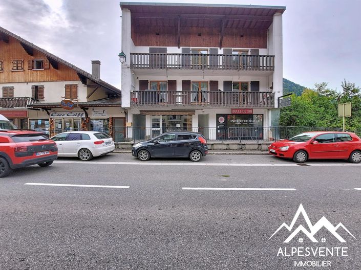 Image No.1-7 Bed House for sale