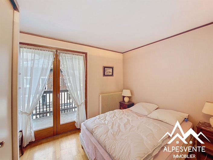 Image No.13-7 Bed House for sale