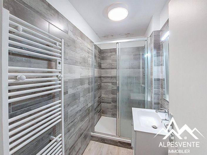 Image No.17-7 Bed House for sale