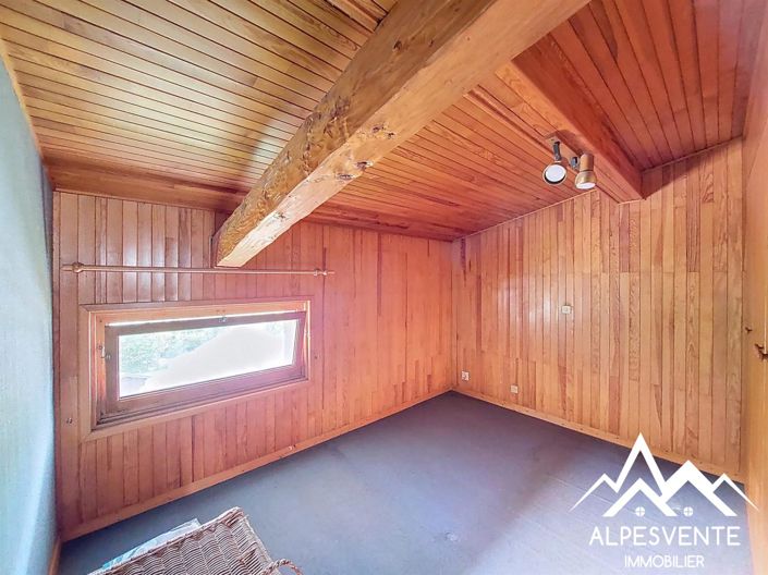 Image No.19-7 Bed House for sale