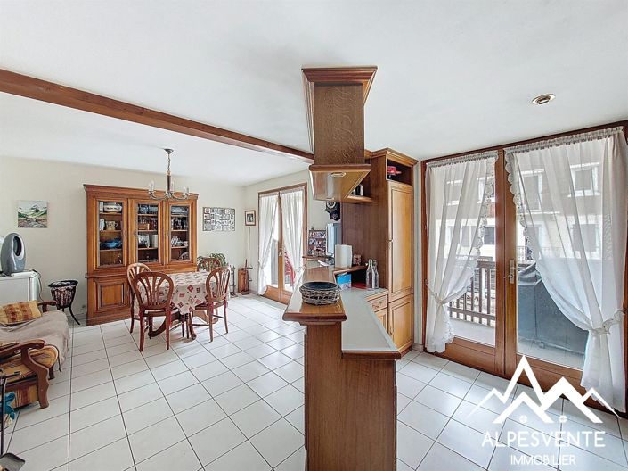 Image No.2-7 Bed House for sale