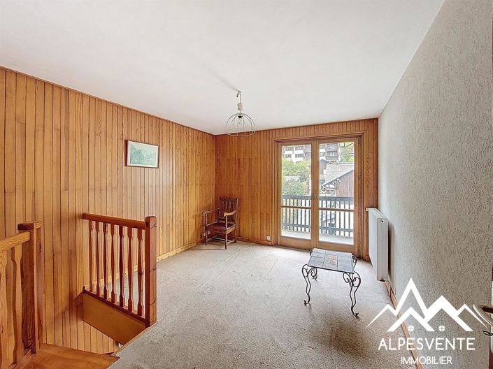 Image No.20-7 Bed House for sale