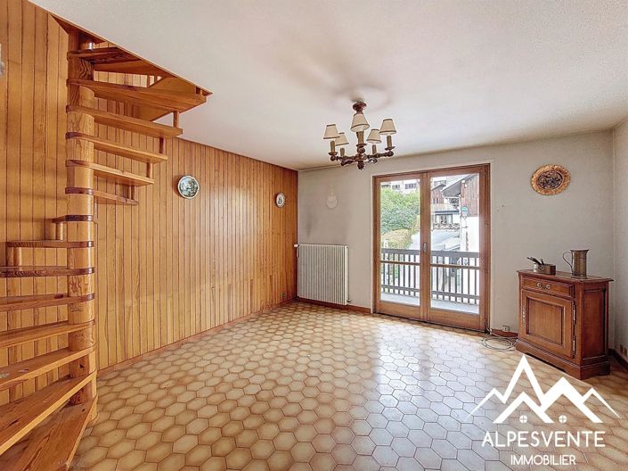 Image No.22-7 Bed House for sale