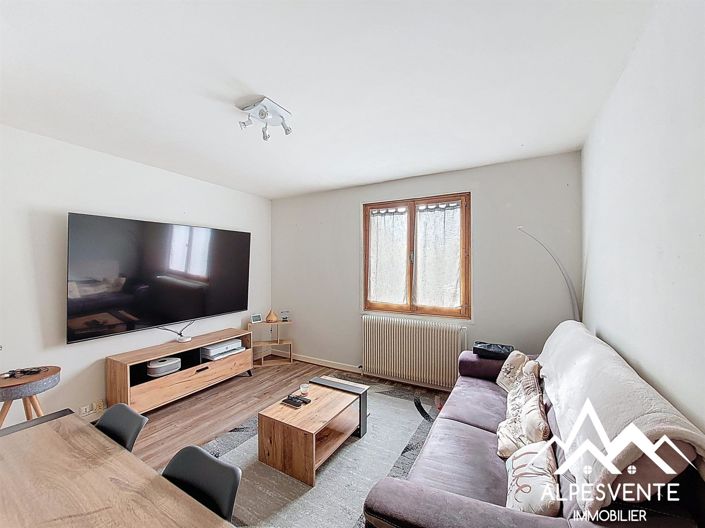 Image No.25-7 Bed House for sale