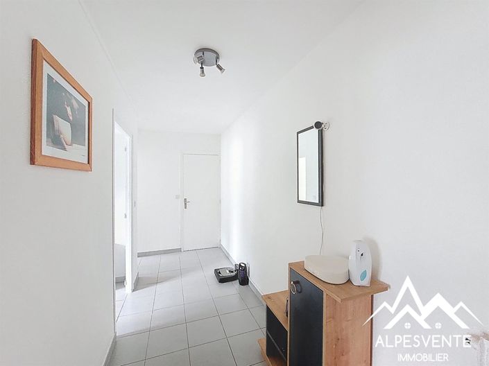 Image No.26-7 Bed House for sale