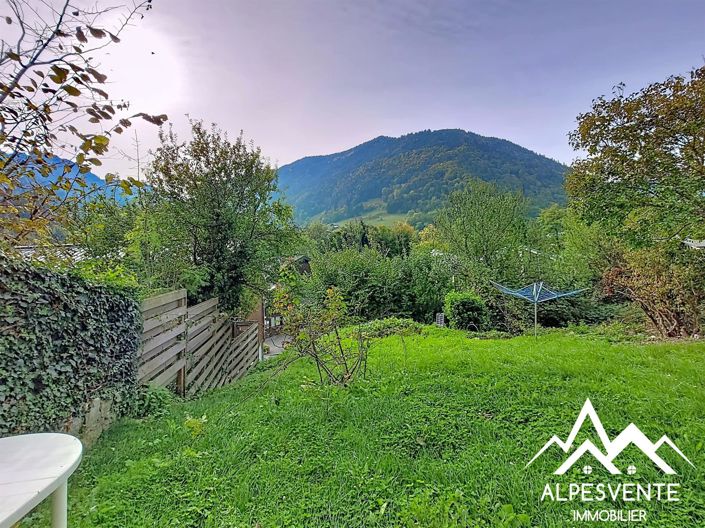 Image No.30-7 Bed House for sale