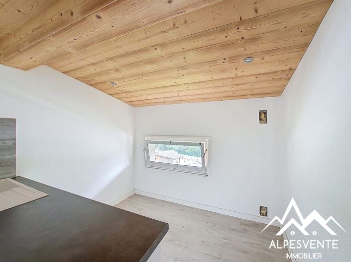 Image No.4-7 Bed House for sale