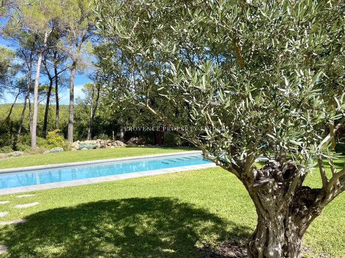 Image No.1-5 Bed House for sale