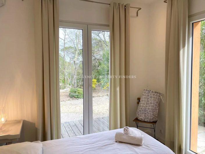 Image No.11-5 Bed House for sale