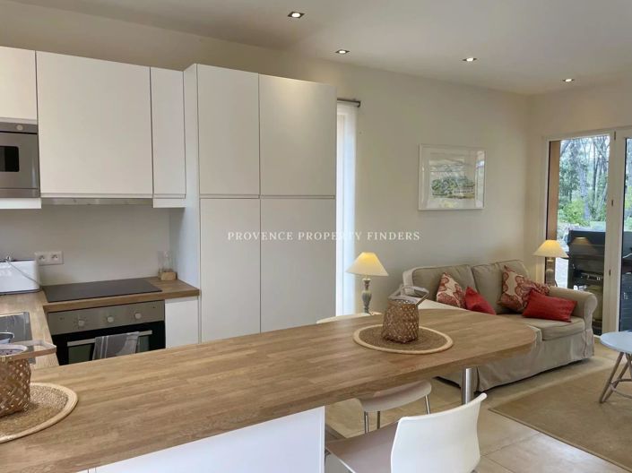 Image No.19-5 Bed House for sale