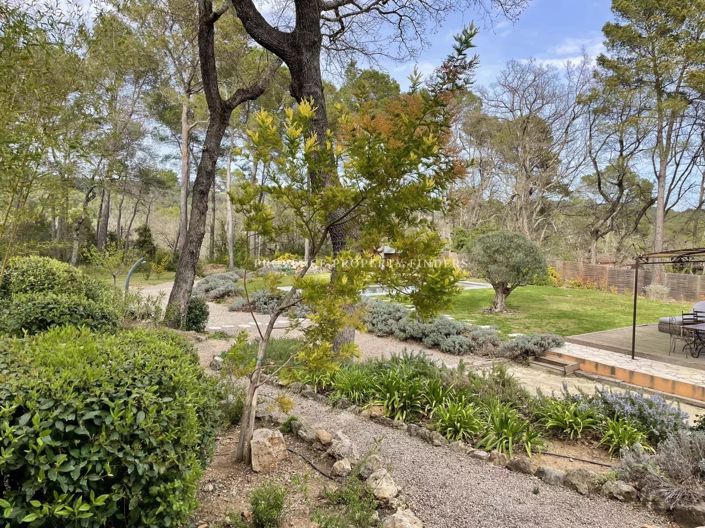 Image No.22-5 Bed House for sale