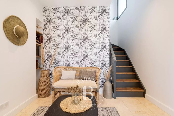 Image No.19-9 Bed House for sale