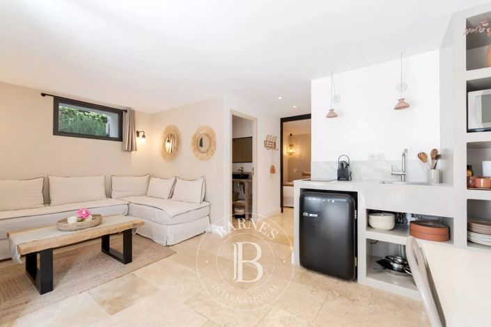 Image No.23-9 Bed House for sale