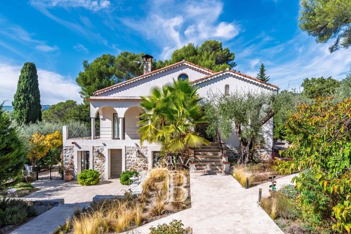 Image No.4-9 Bed House for sale