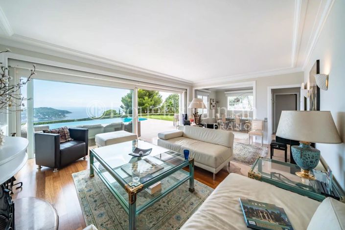 Image No.4-5 Bed House for sale