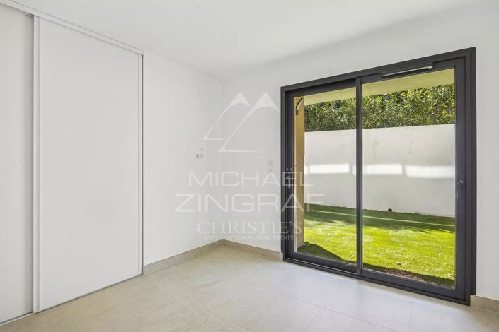 Image No.9-3 Bed Apartment for sale