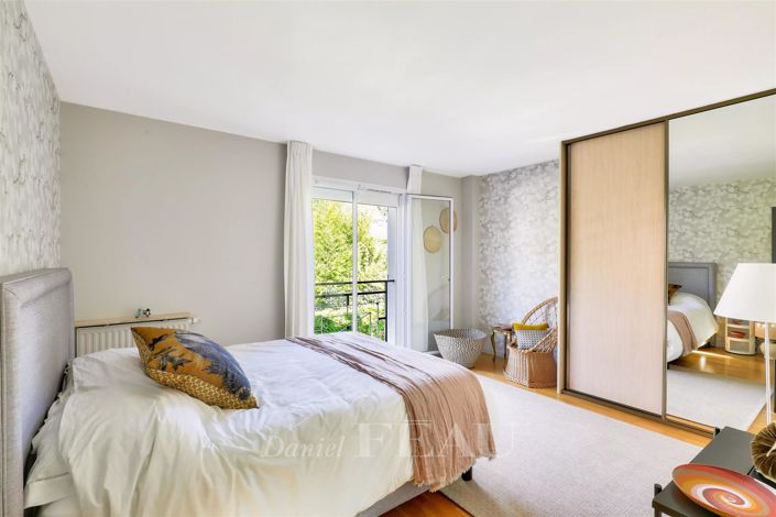 Image No.14-4 Bed House for sale