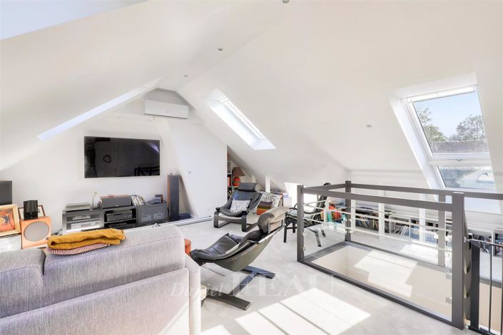 Image No.18-4 Bed House for sale