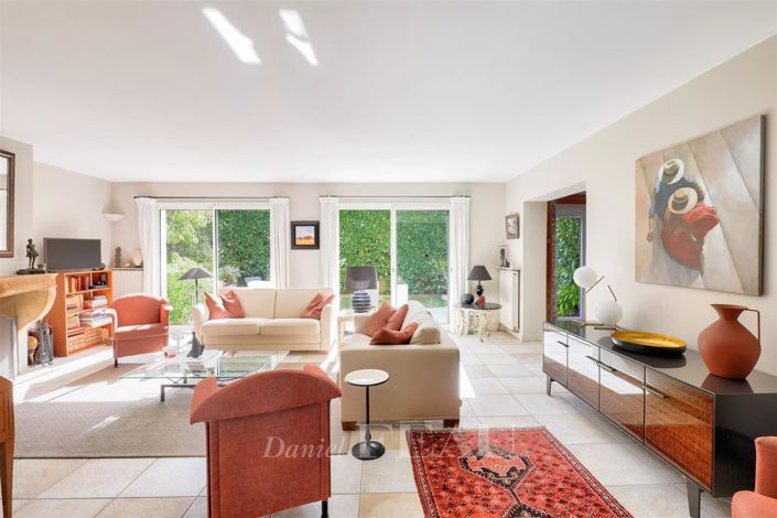 Image No.4-4 Bed House for sale