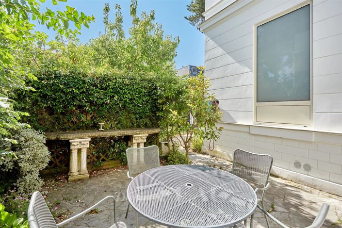 Image No.37-6 Bed House for sale