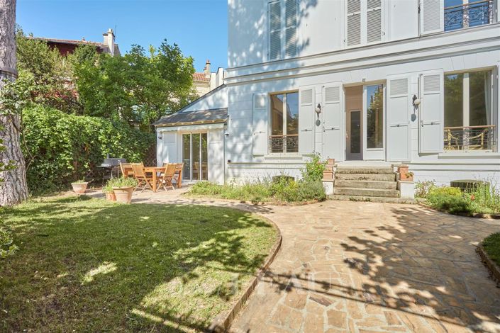 Image No.7-6 Bed House for sale