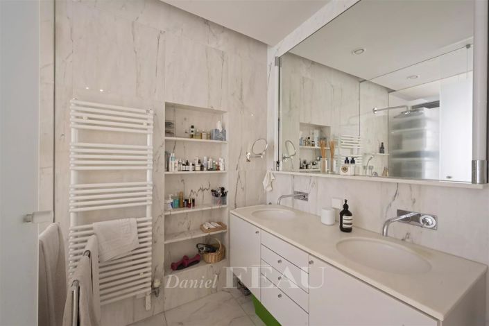 Image No.13-2 Bed Apartment for sale