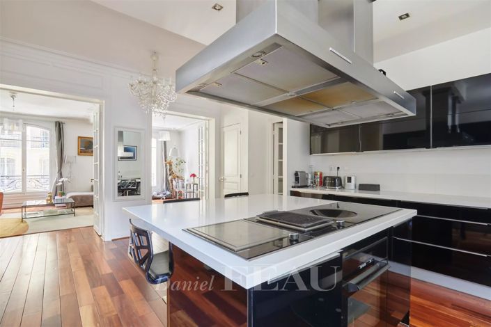 Image No.11-4 Bed Apartment for sale