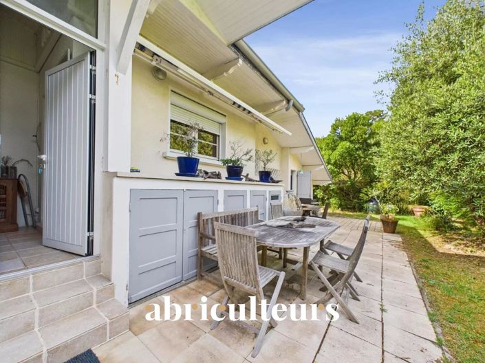 Image No.13-7 Bed House for sale