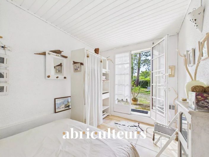 Image No.16-7 Bed House for sale