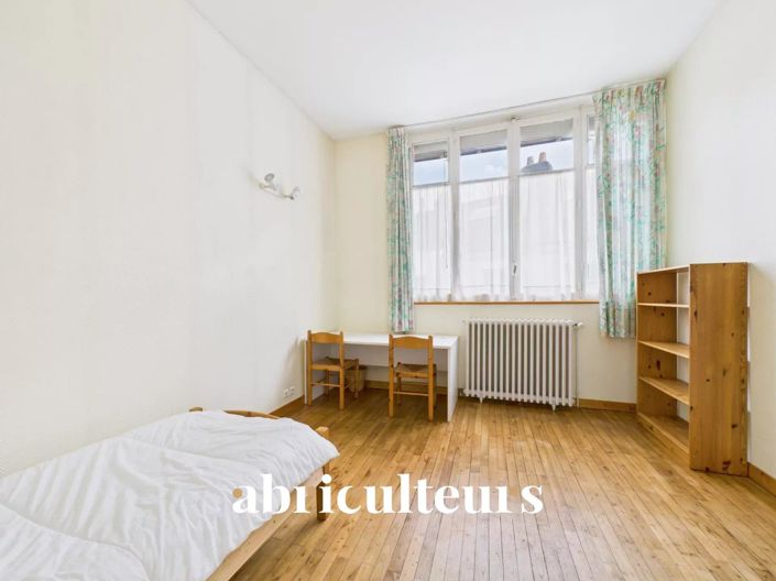 Image No.13-6 Bed House for sale