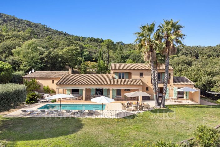 Image No.1-4 Bed House for sale