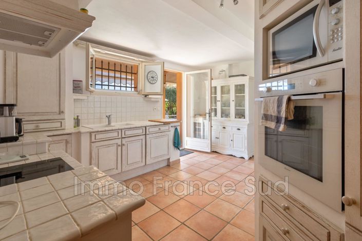 Image No.13-4 Bed House for sale